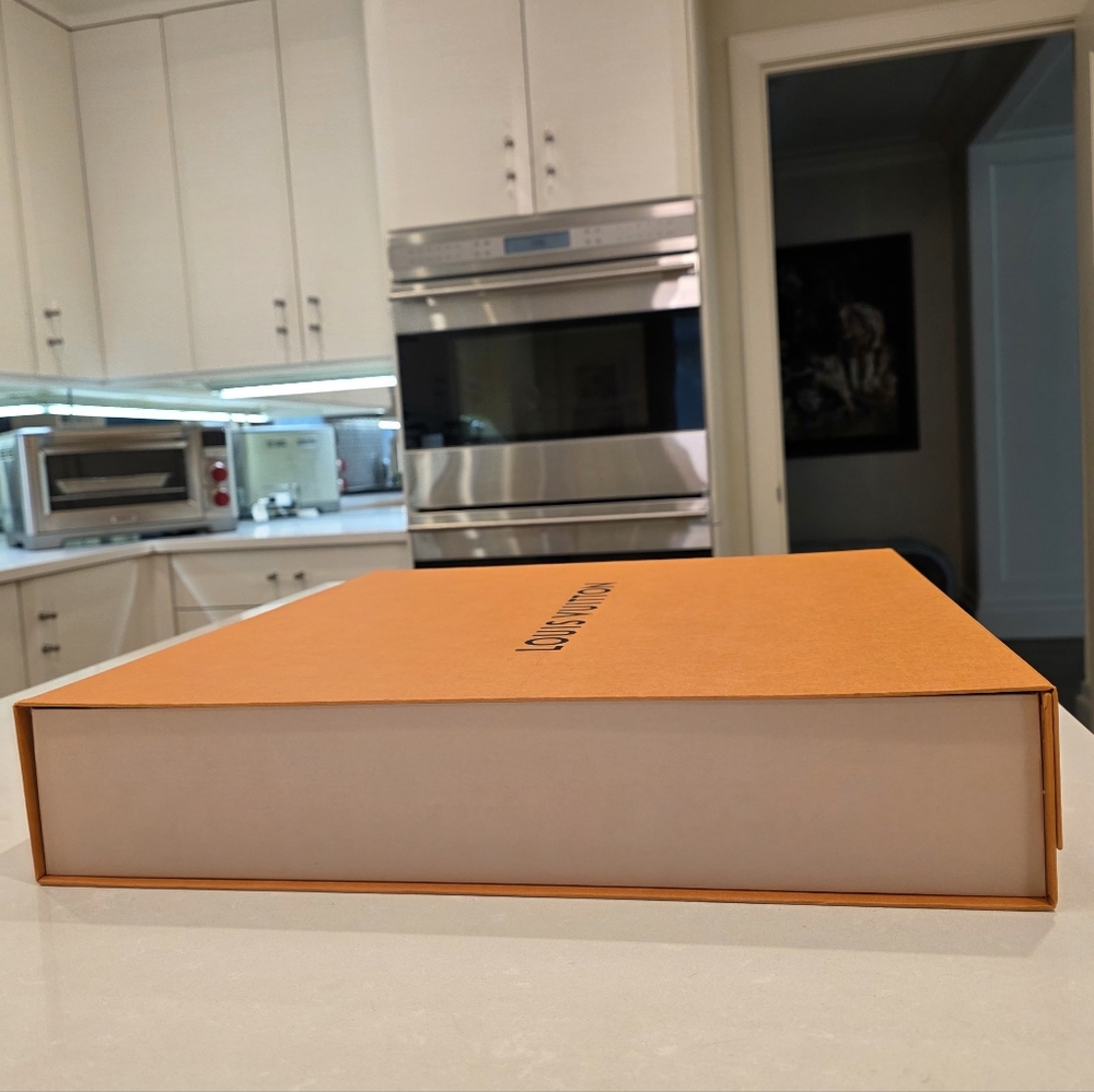 🔥Louis Vuitton Signature Large Magnectic Closure Orange Packaging - Picture 4 of 14